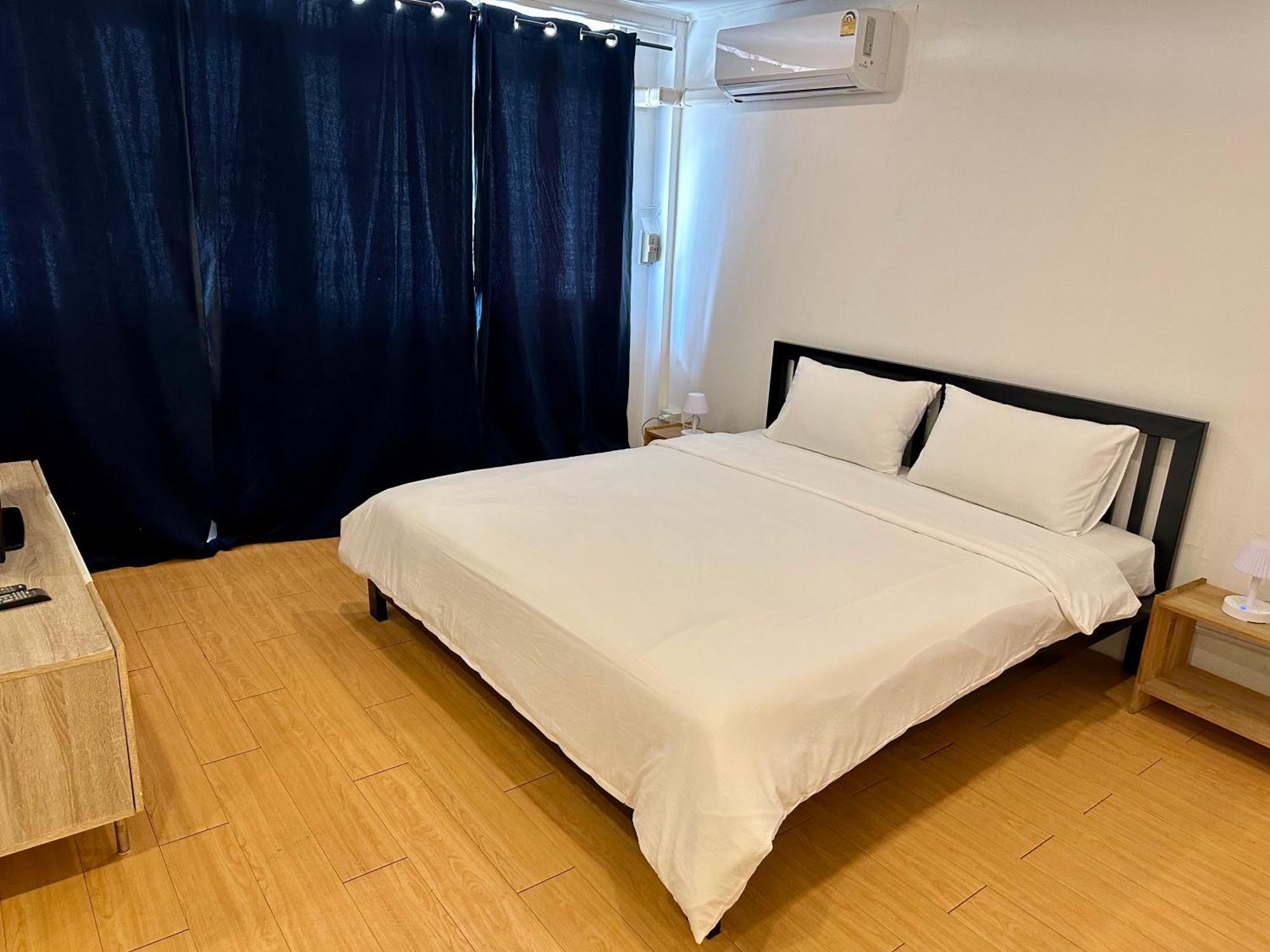The Cute Silom Hostel Bangkok Buitenkant foto