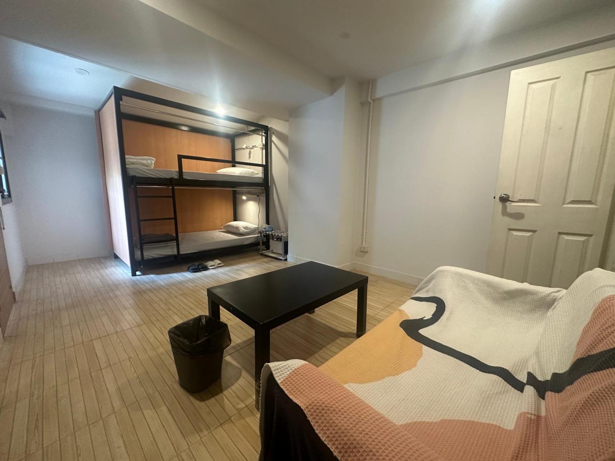 The Cute Silom Hostel Bangkok Buitenkant foto